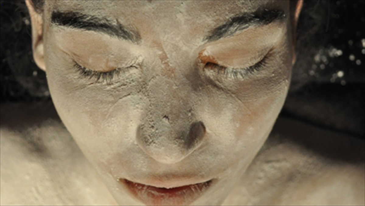 o-logos-tou-ritsou-epi-skinis