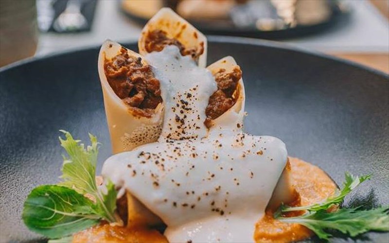 to-zinglee-fernei-piso-kati-apo-ti-lampsi-tis-palias-athinas