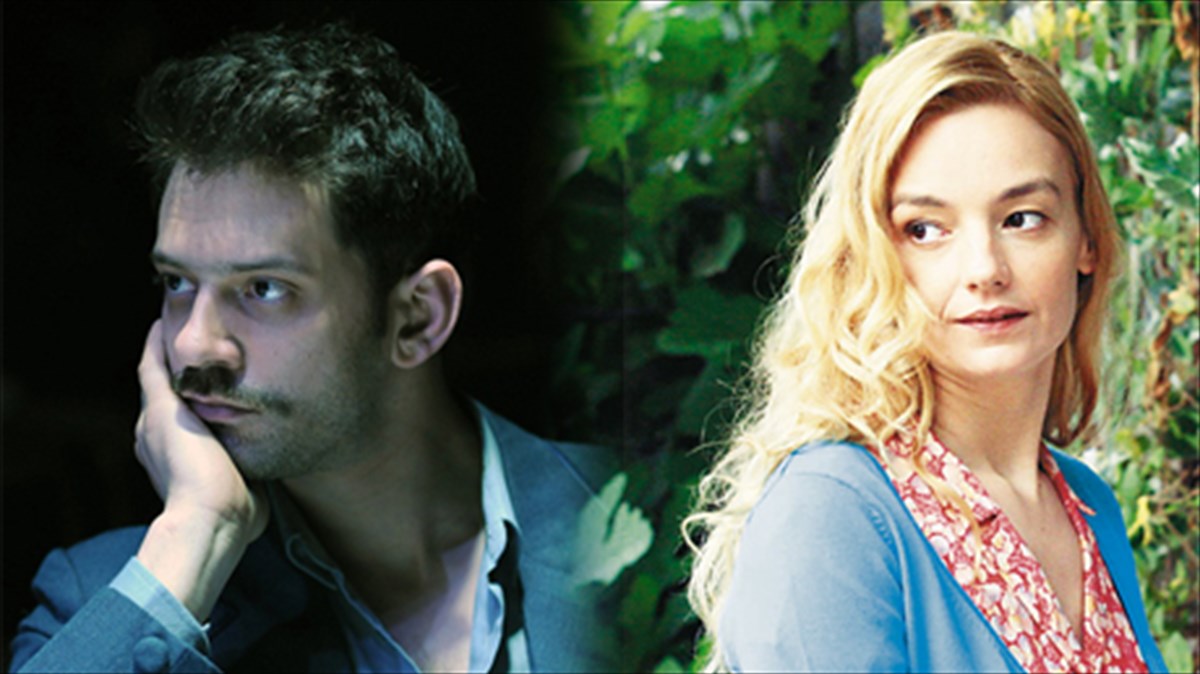 duo-ithopoioi-se-rolo-mousikou-tragoudoun-to-fili-den-einai-krima