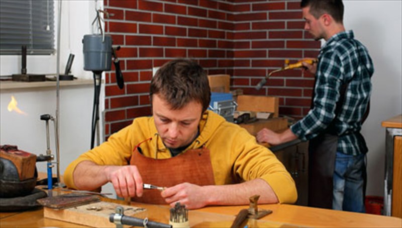 i-earini-sunaksi-ton-arguroxrusoxoon