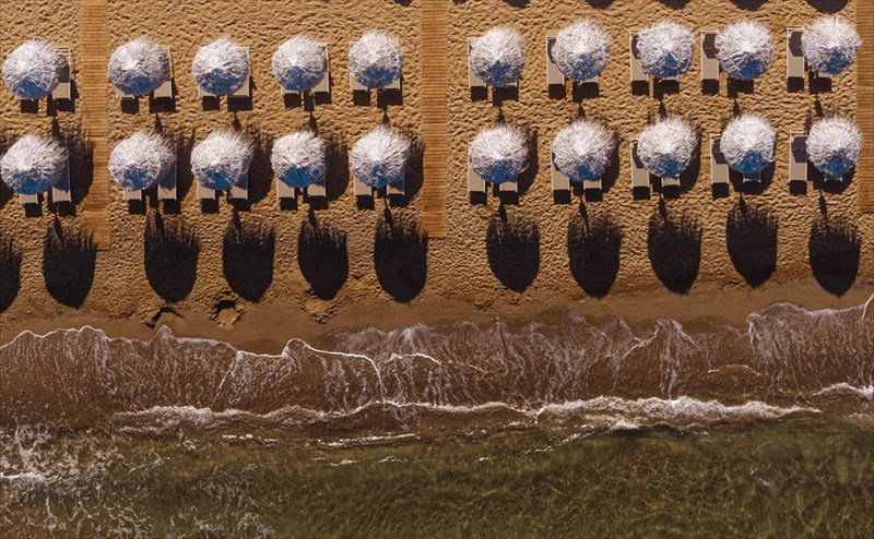 apollon-beach-i-nea-kalokairini-empeiria-stin-athinaiki-ribiera-apo-ton-omilo-dibani