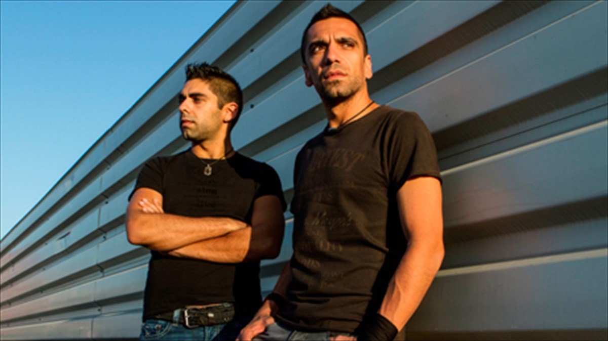 ta-kitrina-podilata-me-filous-stin-texnopoli