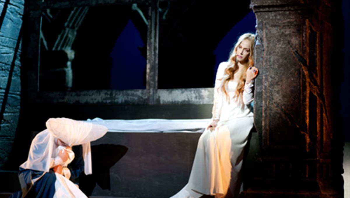 daimones-teleutaies-parastaseis