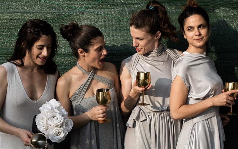 theogonia-ena-megalo-glenti-stin-mikri-epidauro