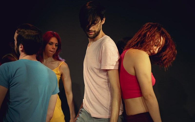 a-new-era--otan-to-theatro-ginetai-koinoniki-parembasi