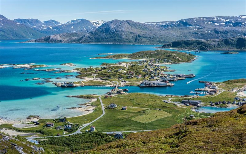 ena-norbigiko-nisi-thelei-na-ginei-to-proto-meros-ston-kosmo-xoris-ora