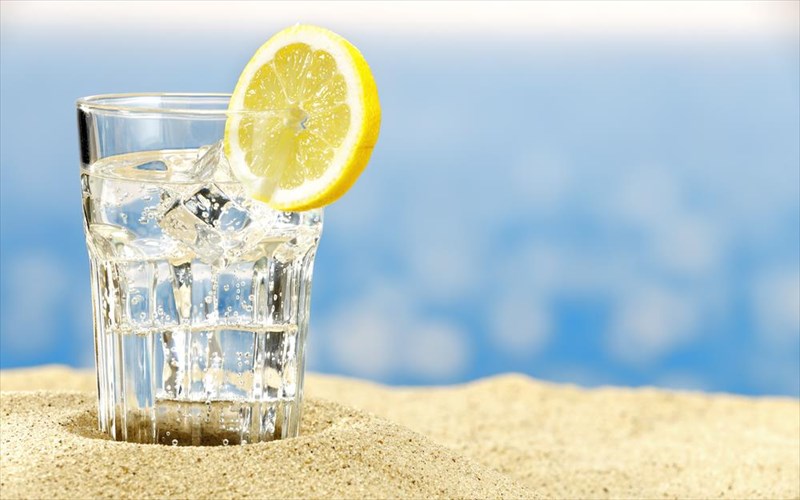 ola-gia-to-nero-to-kalokairi-apo-ton-eidiko