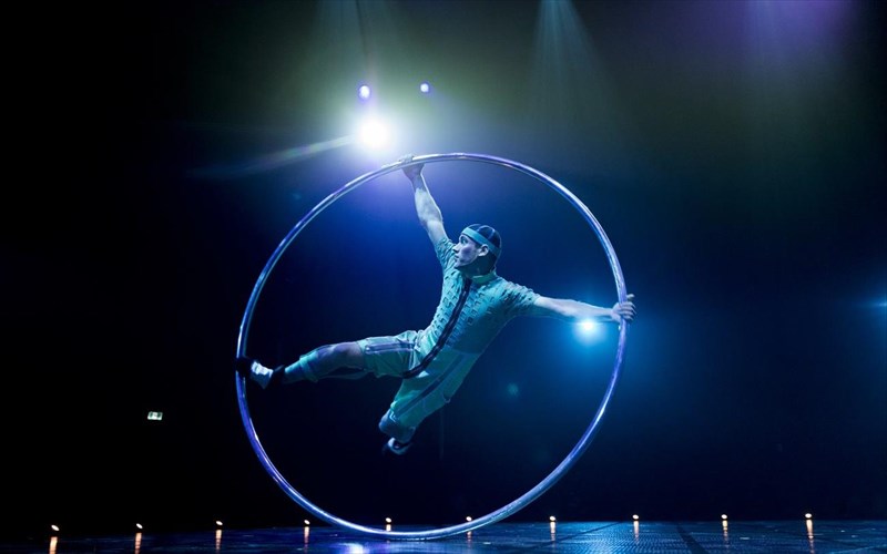 to-bazaar-tou-cirque-du-soleil-kanei-premiera-stin-athina