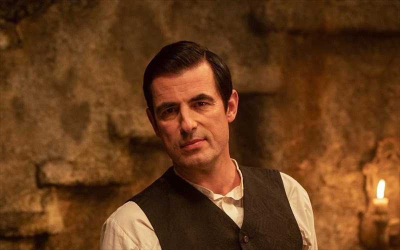 proti-matia-ston-komi-drakoula-apo-tous-dimiourgous-tou-sugxronou-serlok-xolms