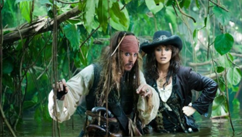 oi-peirates-tis-karaibikis-me-neous-kapetanious