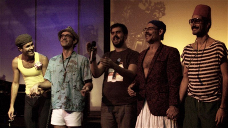 oi-burger-project-sunantoun-ton-karagkiozi