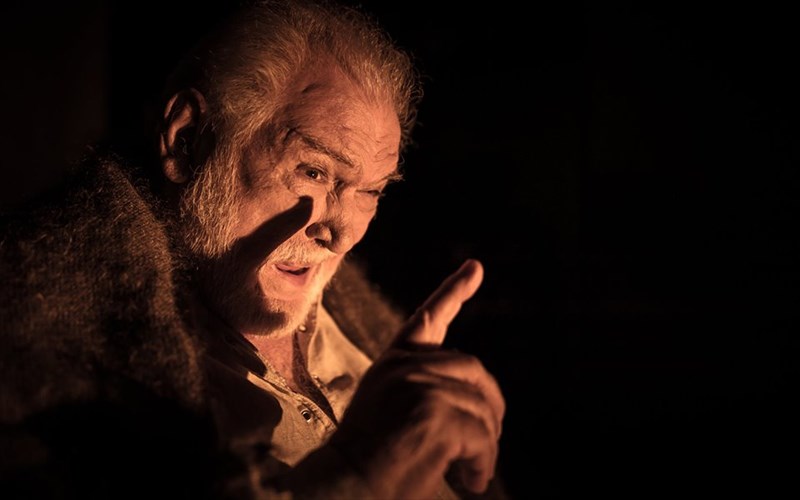 polemos-kai-eirini-apo-tin-ioli-andreadi