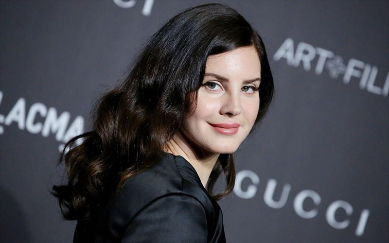 i-lana-del-rey-parakalei-na-paiksei-stin-biografiki-tainia-gia-ton-elvis-presley