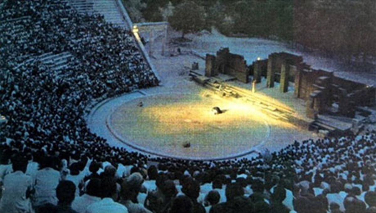 sullektiki-ksenagisi-ef-olis-tis-ulis-stin-epidauro