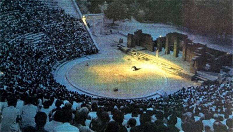 sullektiki-ksenagisi-ef-olis-tis-ulis-stin-epidauro