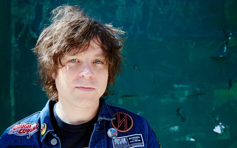 ryan-adams-ksero-poios-eimai-kairos-na-mathei-o-kosmos-kosmos