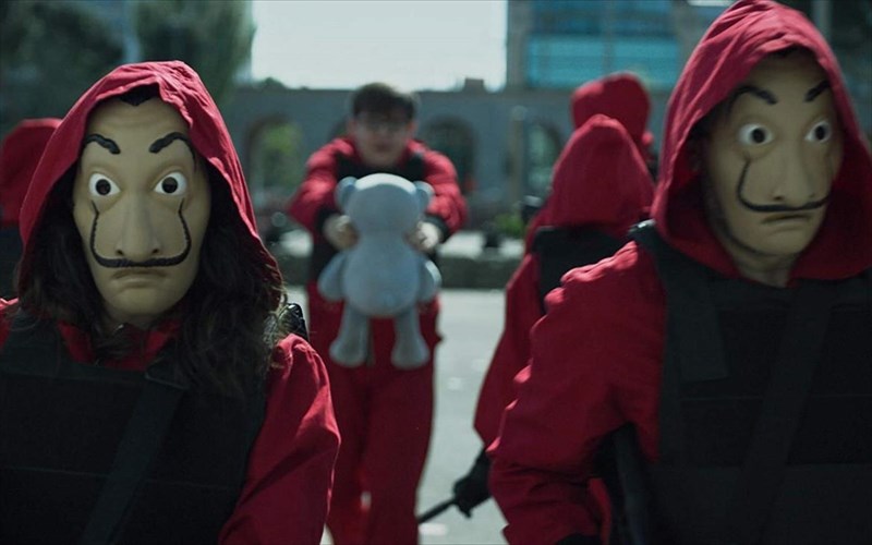 la-casa-de-papel-auti-ti-fora-den-einai-gia-ta-lefta