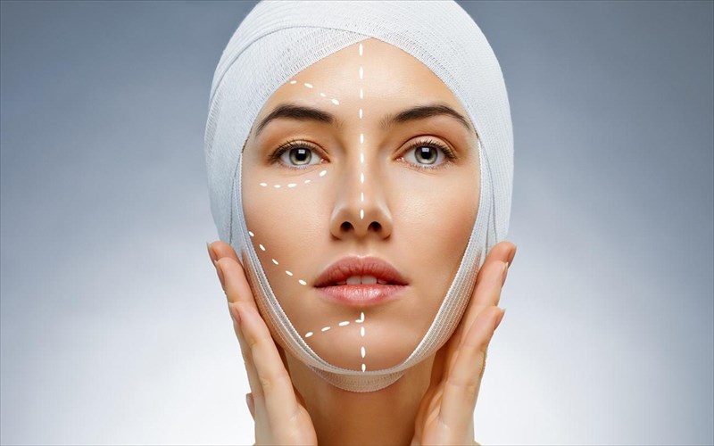 oi-korufaies-plastikes-apodraseis-ston-kosmo