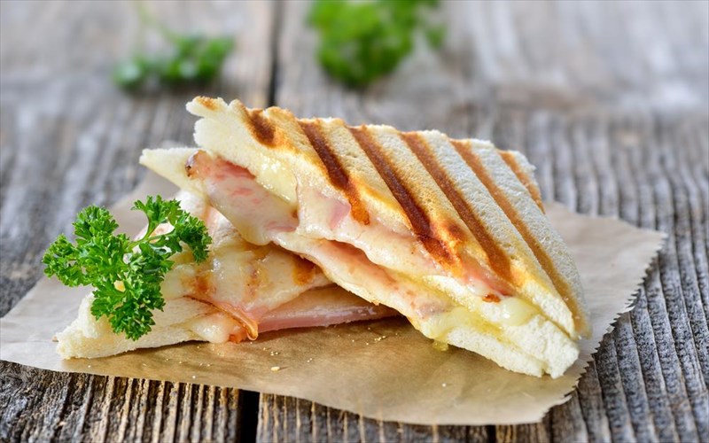 giati-koboume-to-santouits-panta-diagonia