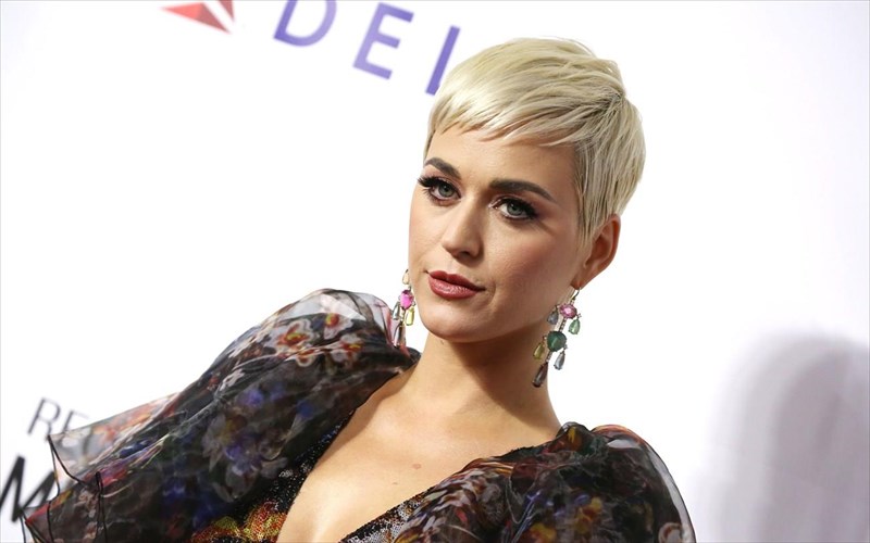 exase-sta-dikastiria-i-katy-perry-katy-perry