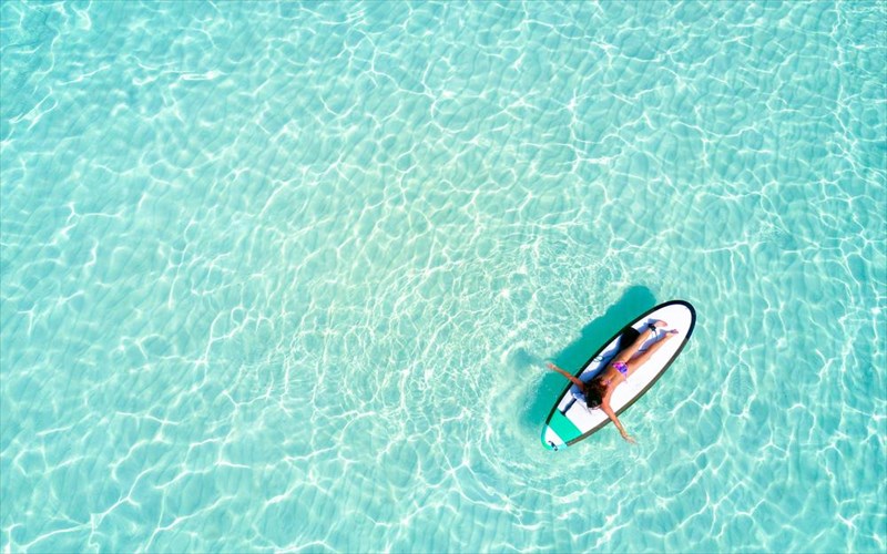 oi-deka-pio-omorfes-paralies-tis-europis-sumfona-me-ti-ryanair