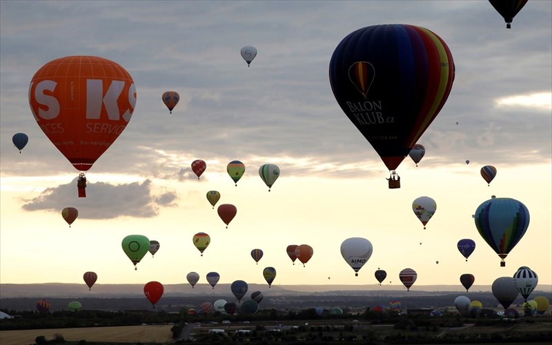 festibal-mondial-air-balloons-fotografiko-afieroma-stis-poluxromes-ptiseis-tis-gallias