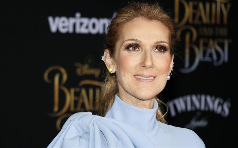 celine-dion-trelainomai-gia-ta-rouxa-einai-san-ta-tragoudia