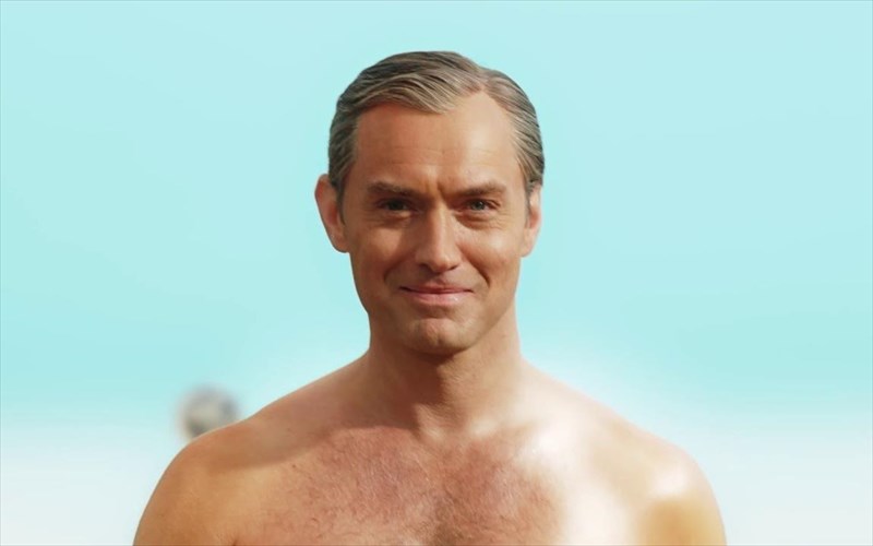 sto-neo-teaser-tou-the-new-pope-o-Jude-law-afinei-to-batikano-gia-tis-paralies-Jude-law-afinei-to-batikano-gia-tis-paralies