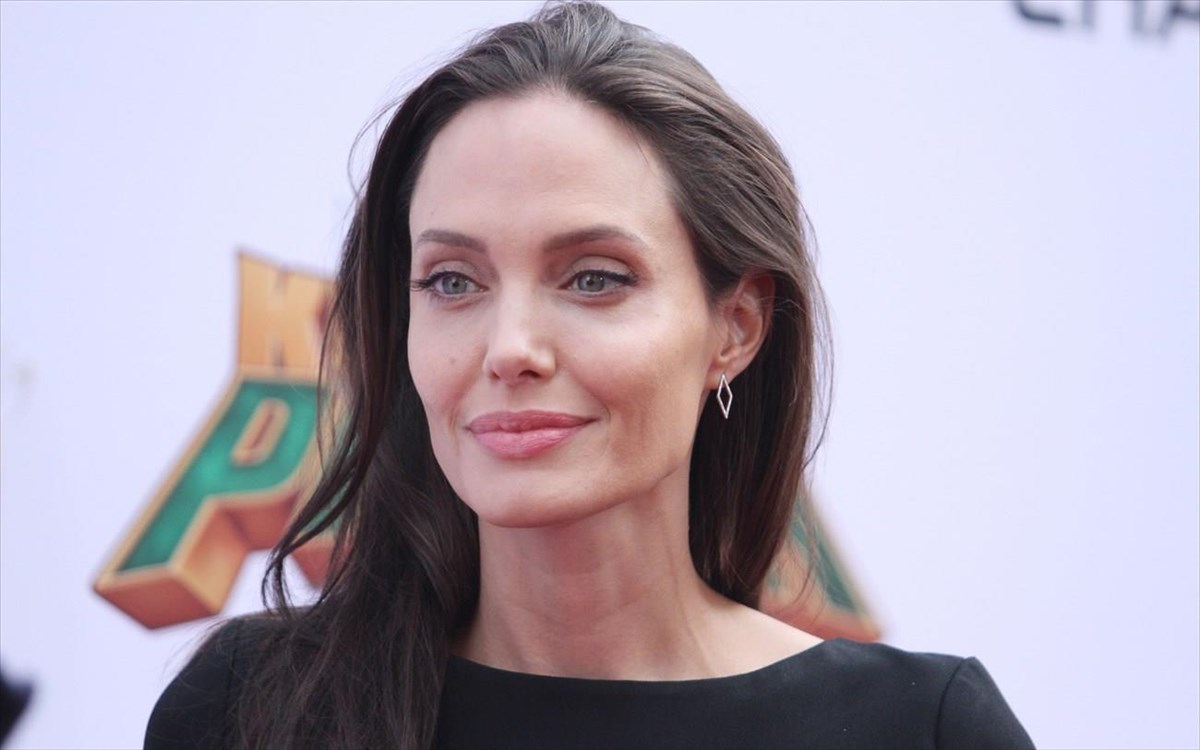 angelina-Jolie