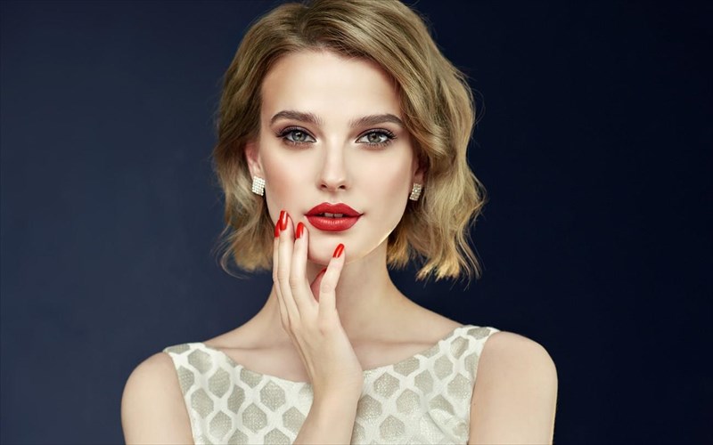 poso-etoimes-eiste-gia-na-foresete-kokkino-kragion