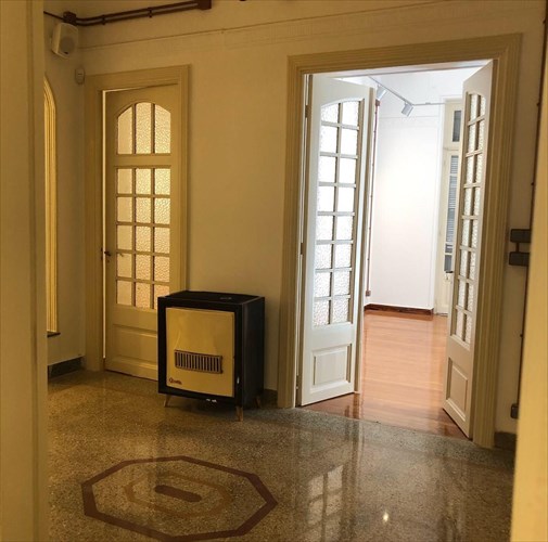 i-poli-upodexetai-enan-neo-xoro-texnis