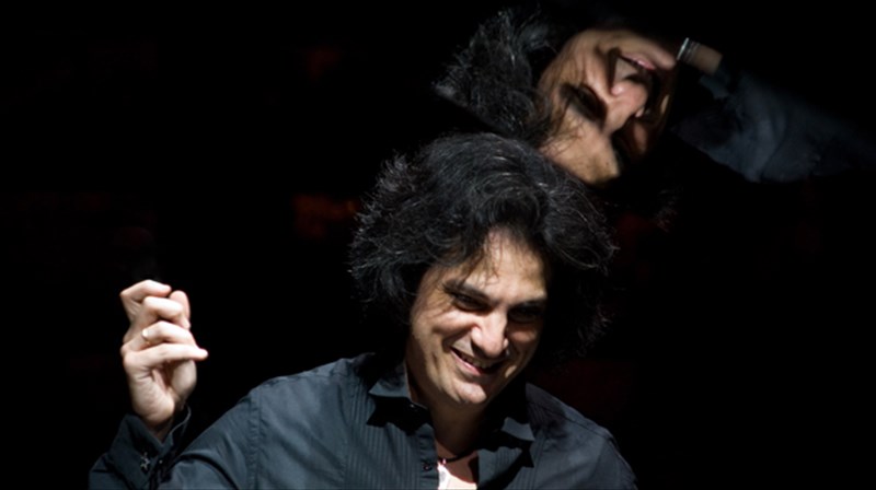 duo-diethnous-fimis-mousikoi-se-mia-bradia-jazz