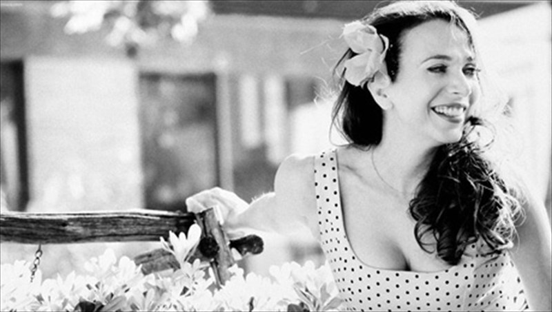 xristina-aleksanian-exoume-anagki-na-nostalgisoume-na-agapisoume-na-glukanoume