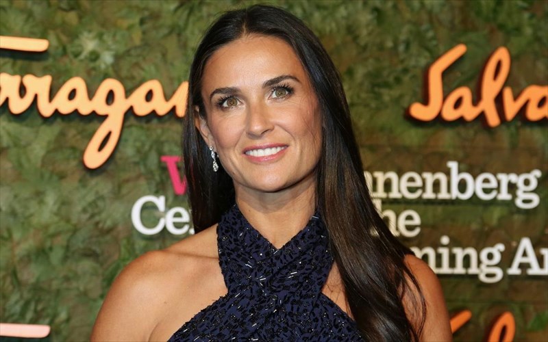 sokarei-i-apokalupsi-pos-i-demi-moore-ekporneutike-sta-15-apo-tin-mitera-tis-demi-moore-ekporneutike-sta-15-apo-tin-mitera-tis
