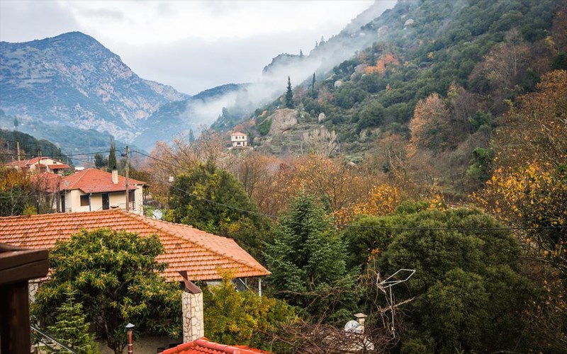 pos-einai-to-fthinoporo-sta-pio-omorfa-simeia-elladas