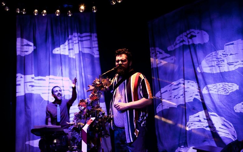 to-fantastiko-xorio-tou-spurou-grammenou-ena-alligoriko-paramuthi-gia-mikrous-kai-megalous