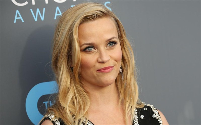 reese-witherspoon-fobomoun-na-gino-mitera