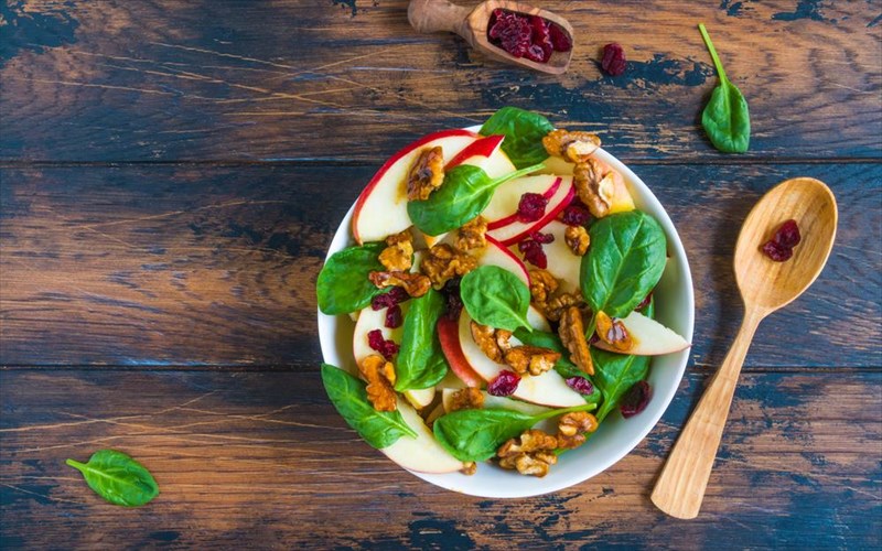 auta-einai-ta-pio-ugieina-topingk-gia-ti-salata-sas