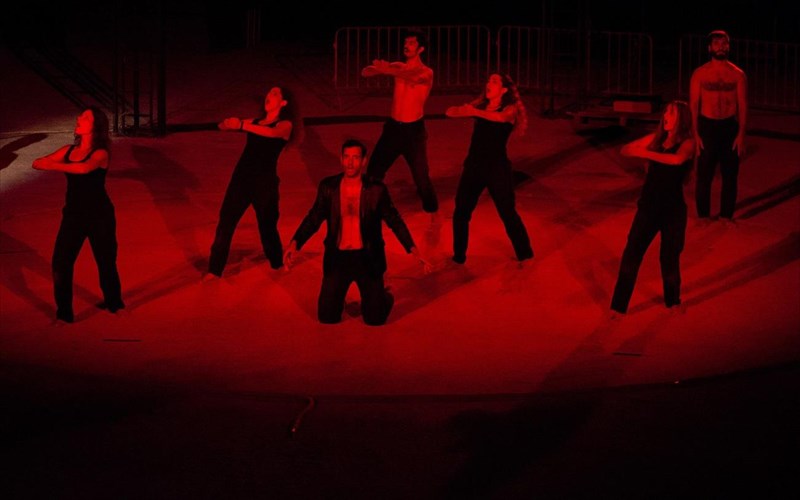 me-duo-parastaseis-ti-nea-sezon-i-omada-simeio-miden-omada-simeio-miden