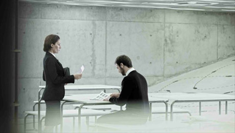 diasimoi-kallitexnes-apokaluptoun-tis-ybridikes-istories-tous