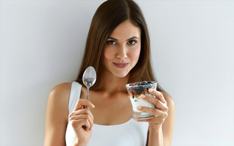 ti-na-min-trote-gia-na-exete-neaniki-epidermida