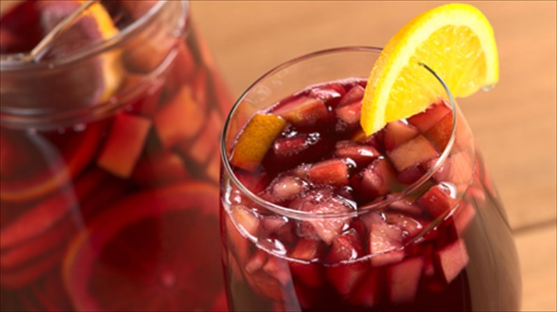 pos-na-ftiaksete-tin-teleia-sangria
