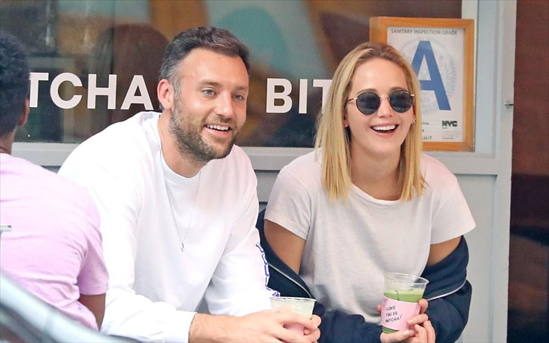 suntoma-pantreuontai-Jennifer-lawrence-kai-cooke-maroney