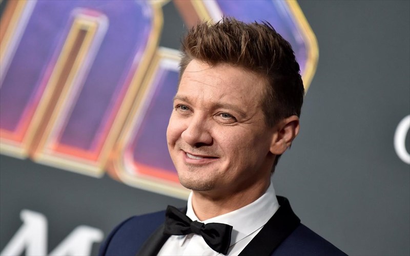 o-Jeremy-renner-katigoreitai-pos-apeilise-na-skotosei-tin-proin-suzugo-tou