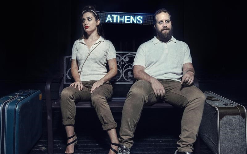 strouthokamiloi-sti-theatriki-skini