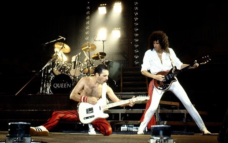 mia-bradia-stin-giaponeziki-opera-me-tous-queen