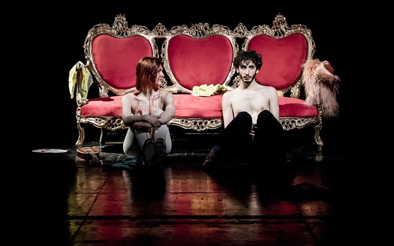 sto-ethniko-theatro-theloun-na-teleionoume-me-ton-entu-mpelgkel