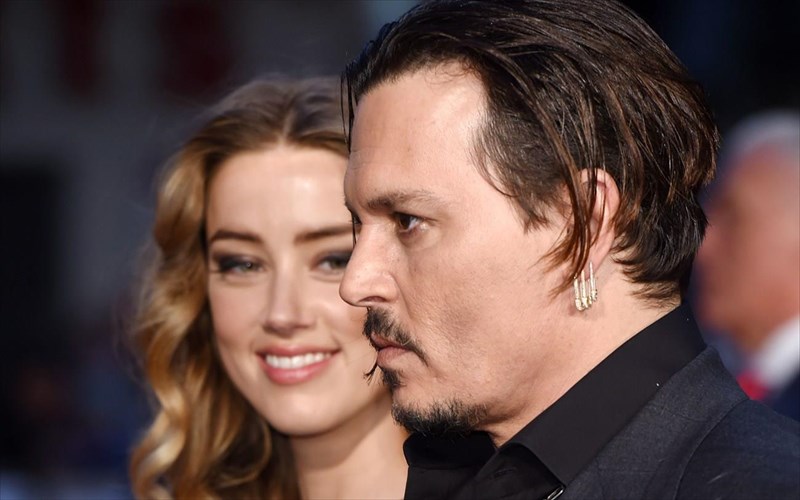 zitithike-to-iatriko-istoriko-tou-Johnny-depp-sti-dikastiki-diamaxi-tou-me-tin-amber-heard