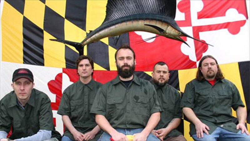 oi-thrulikoi-clutch-me-ena-monadiko-rock-show-stin-athina