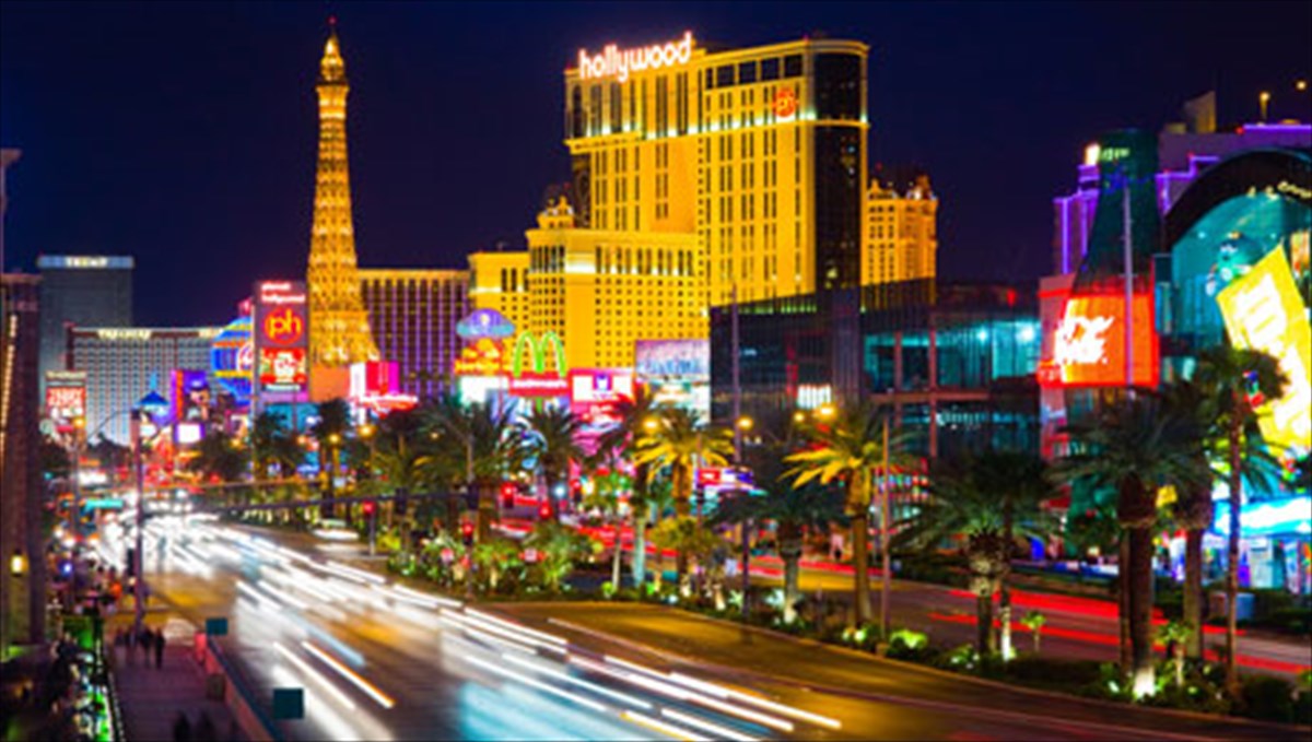 oi-10-poleis-me-tin-kaluteri-nuxterini-zoi